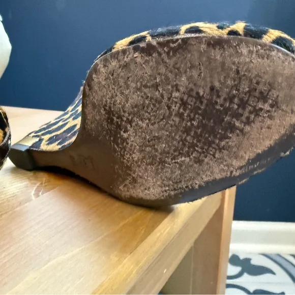 Tory Burch Suede Leopard Print Pointed Toe High Heels - Women size 8 - Picture 8 of 8